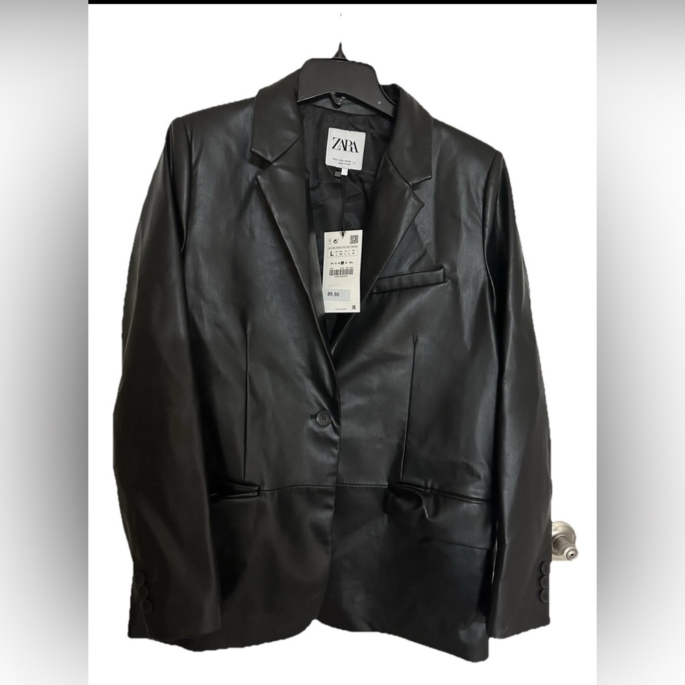 ZARA Women's Vegan Faux Leather Blazer Black Long Sleeve 1 Button Closure Sz L